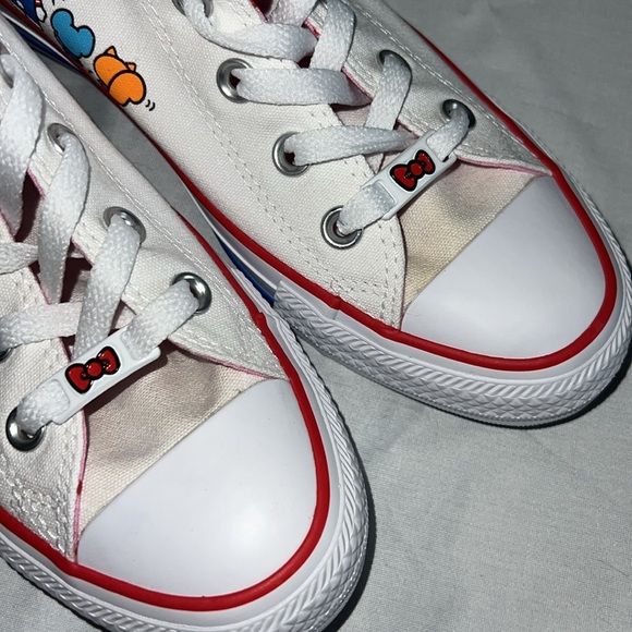 NWOT Converse Chuck Taylor All Star HI Hello Kitty® Friends Sneaker-White - Picture 9 of 16